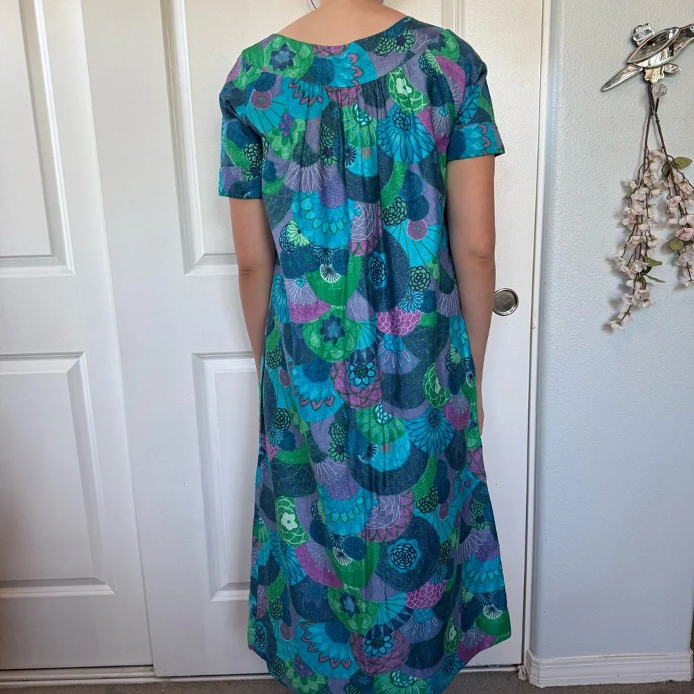 VINTAGE 60s 70s made in Hawaii EXOTICAL vibrant blue aqua green dress S M L muu - Picture 5 of 10